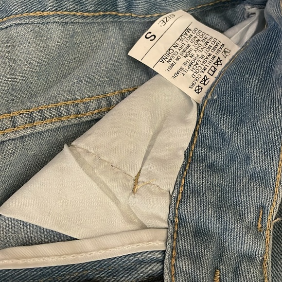 Ripped denim shorts - Picture 3 of 4